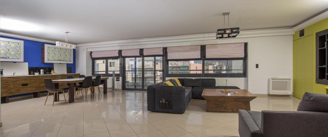 Spacious Modern Apartments With Great Rooftop View Atény Exteriér fotografie