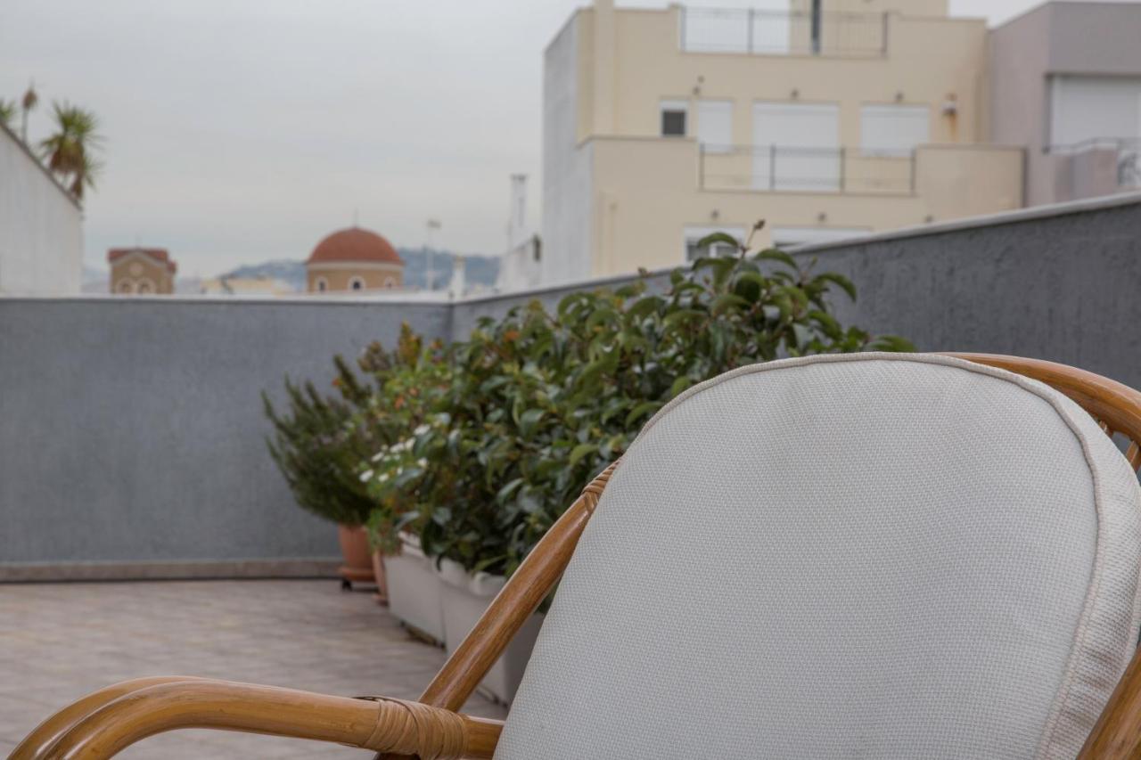 Spacious Modern Apartments With Great Rooftop View Atény Exteriér fotografie